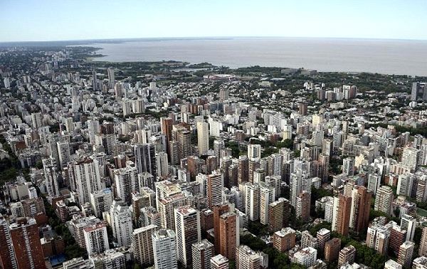 A pesar de la fuerte oposiciÃ³n de asociaciones de vecinos y organizaciones sociales, fueron aprobados los nuevos CÃ³digos UrbanÃ­stico y de EdificaciÃ³n